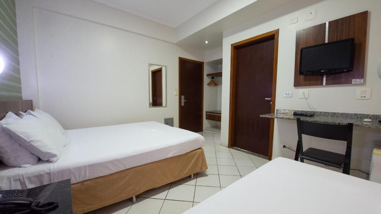 Araucaria Hotel Business - マリンガ エクステリア 写真